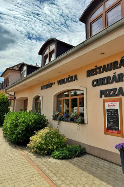 restauracia Vidlicka exterier